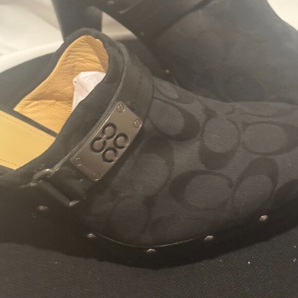 Coach Ivy Signature Clogs - Picture 10 of 11